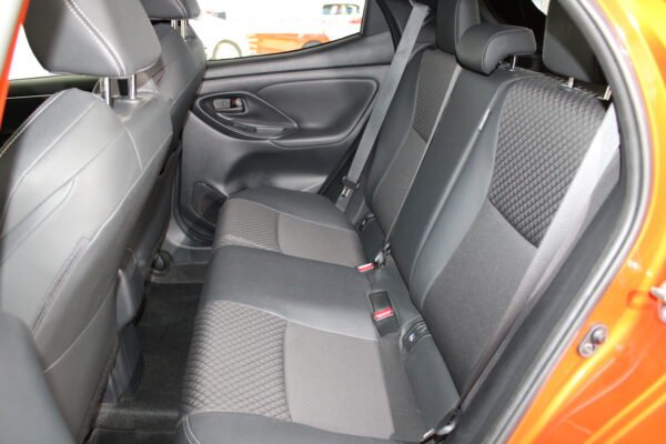 TOYOTA YARIS  style plus -vendido- - Imagen 13