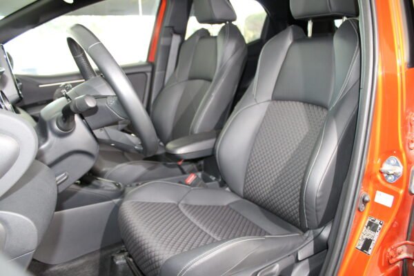 TOYOTA YARIS  style plus -vendido- - Imagen 11