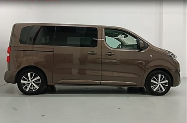 TOYOTA PROACE CITY VERSO -vendido- - Imatge 3