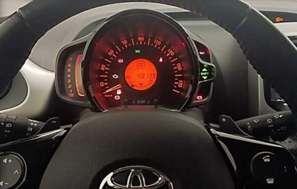 TOYOTA AYGO - Imatge 14