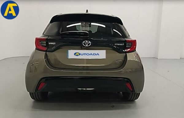 TOYOTA YARIS HYBRID - Imagen 8