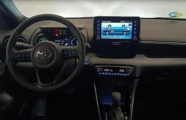 TOYOTA YARIS HYBRID - Imatge 20