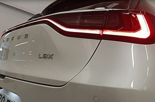 LEXUS LBX - Imagen 22