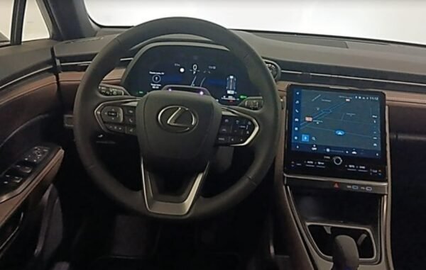 LEXUS LBX - Imagen 26