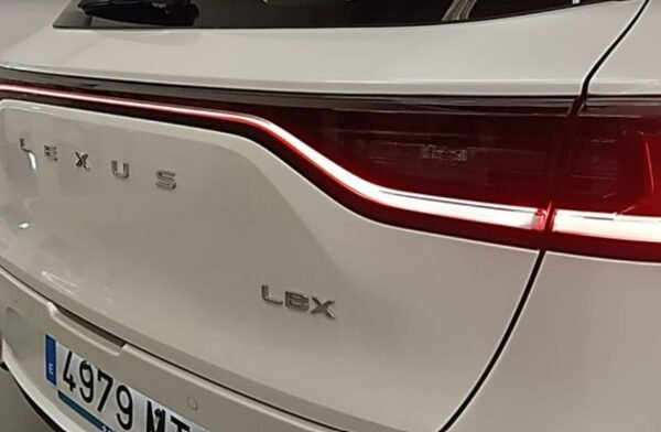 LEXUS LBX - Imagen 34