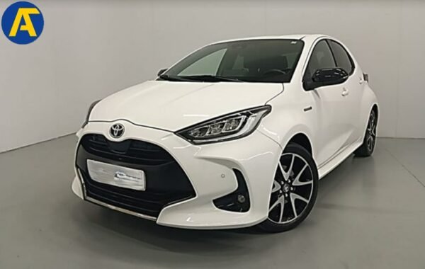 TOYOTA YARIS HYBRID - Imagen 5