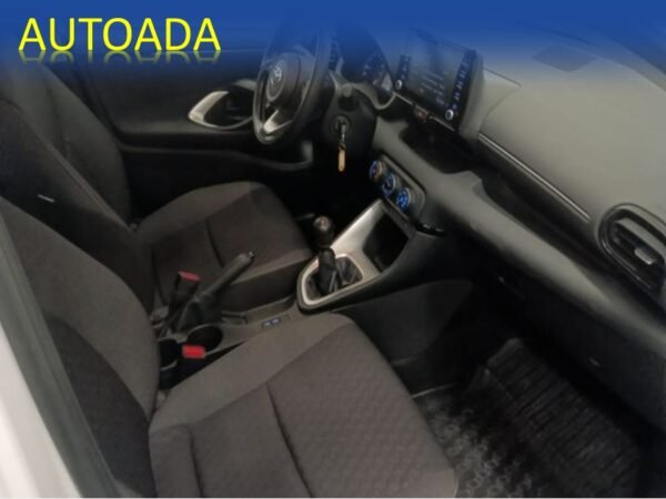 TOYOTA YARIS - Imagen 10