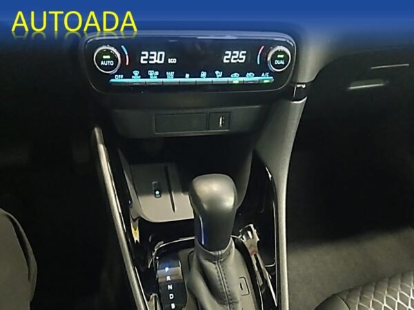 TOYOTA YARIS - Imagen 18
