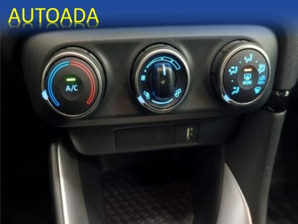 TOYOTA YARIS - Imagen 19